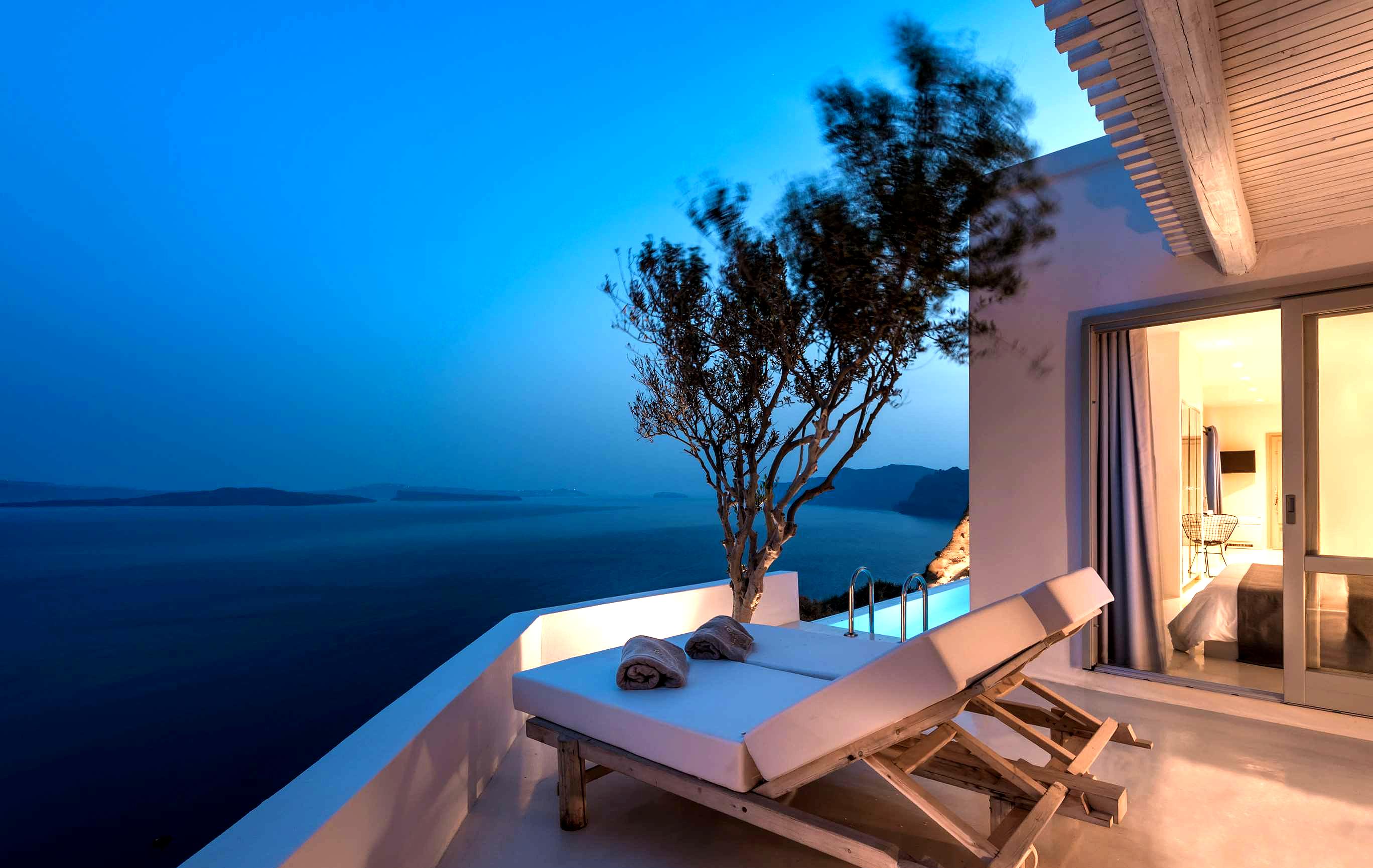 Andronis Luxury Suites